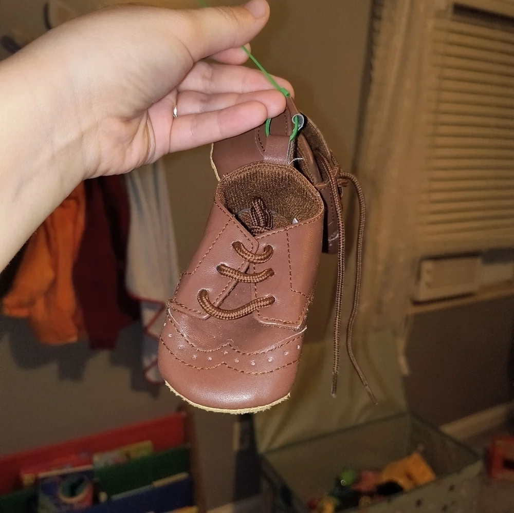Adorable Fashion Cute Brown Kids Shoes with Laces Baby Size 3 NEW WITHOUT TAGS